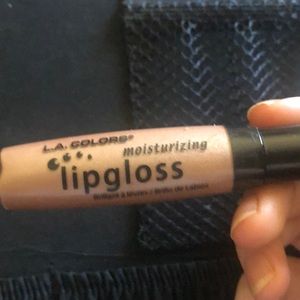 LA colors moisturizing lipgloss in “Topaz”
